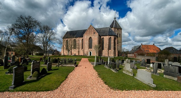 Kerk Zeerijp exterieur Stichting Oud Groninger Kerken Foto: Duncan Wijting