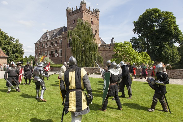 Ridderspelen bij Kasteel Huis Bergh